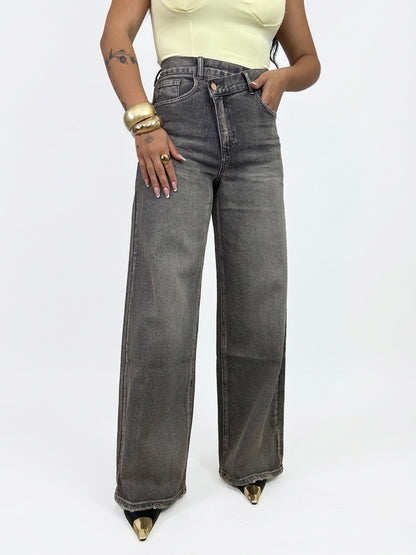 JEANS TAGLIO TRASVERSALE