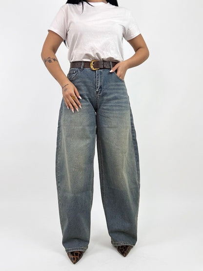 JEANS BAGGY CON CINTURA