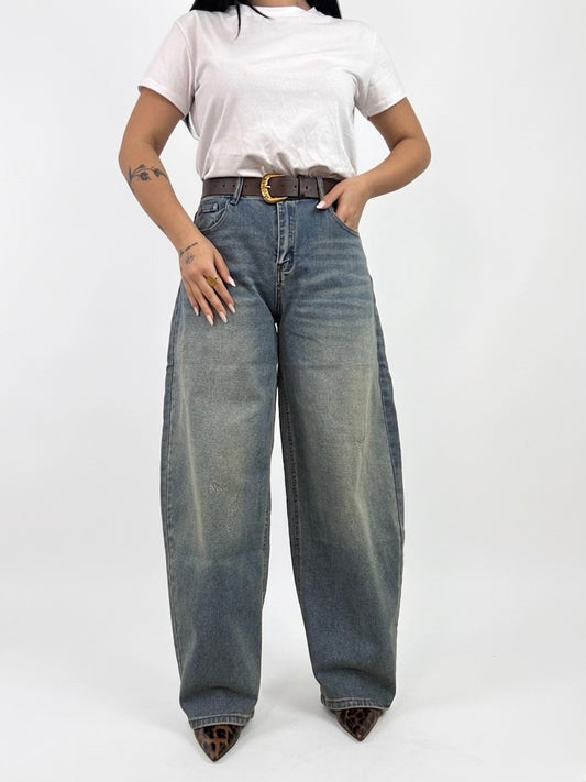 JEANS BAGGY CON CINTURA