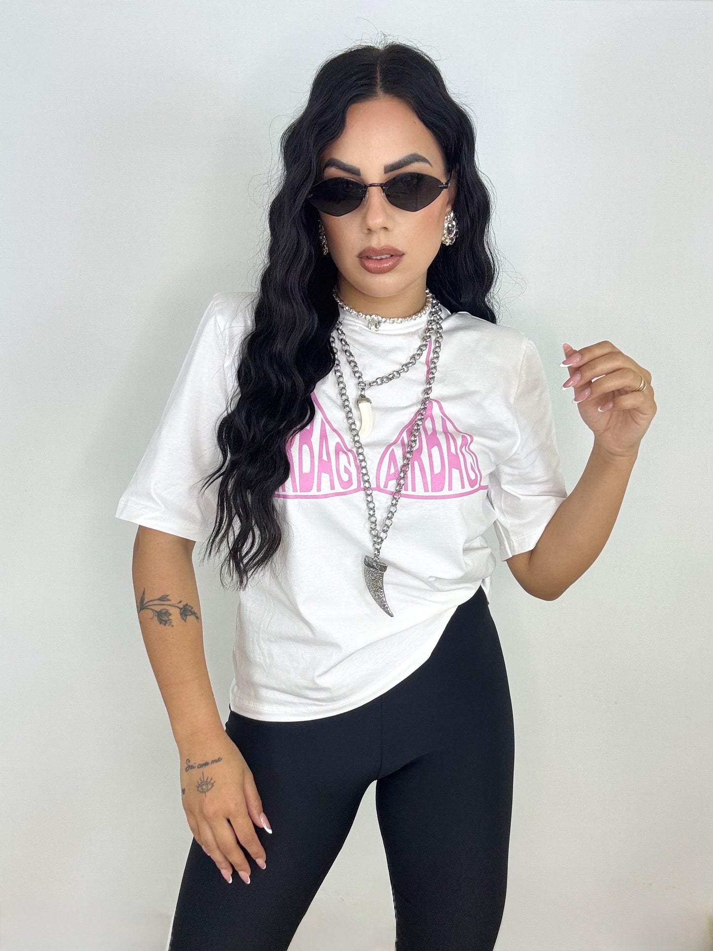 T-SHIRT TRIANGLE